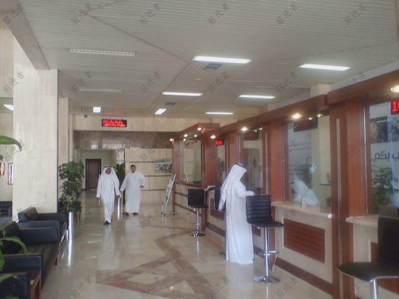 前进者银行排队机-沙特阿拉伯国家银行-大厅展示2